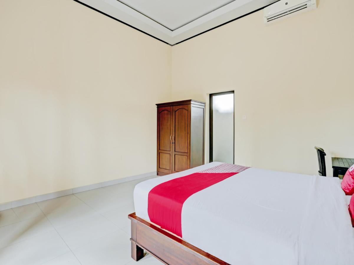 Oyo 90458 Pucuk Bali Guest House Canggu  Exterior photo